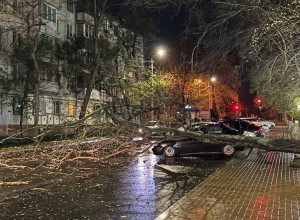 Как в Керчи ликвидируют последствия урагана