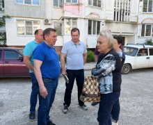 В Керчи начали сносить долгострои и бетонировать основания под лодочки - Гоцанюк